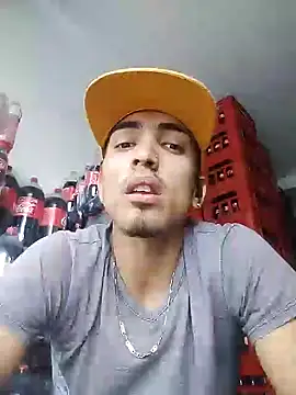 Snapshot of jeremy_scott chatting on 01/30/25, 07:48 jeremy scott online show from 01/30/25, 07:48