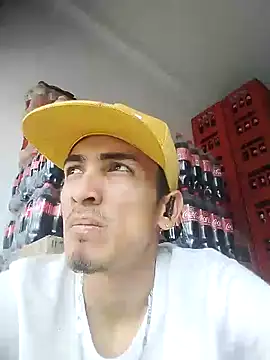 Snapshot of jeremy_scott chatting on 01/31/25, 06:47 jeremy scott online show from 01/31/25, 06:47