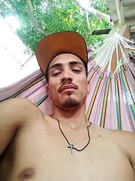 Snapshot of jeremy_scott chatting on 09/24/25, 07:50 jeremy scott online show from 09/24/25, 07:50