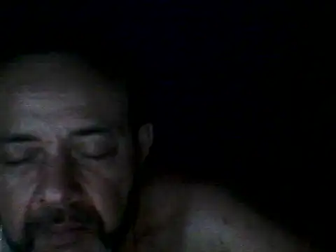 Snapshot of Leocesar37 chatting on 09/19/25, 06:15 Leocesar37 online show from 09/19/25, 06:15