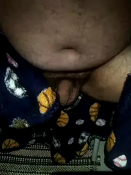 Snapshot of Leocesar37 chatting on 11/28/25, 06:21 Leocesar37 online show from 11/28/25, 06:21