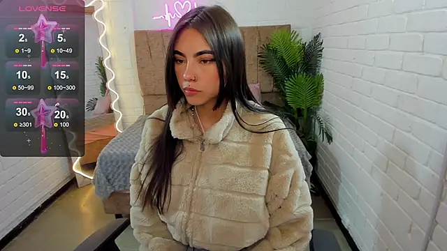 Roxanne tay online show from 01/30/25, 07:26