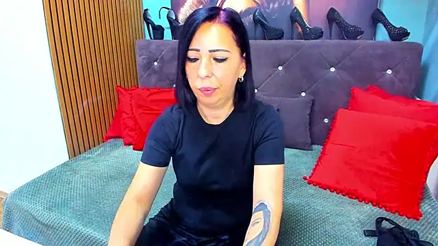 LauraSin online show from 07/16/26, 03:23