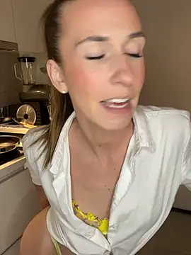 lola tentatiion online show from 03/22/25, 08:26