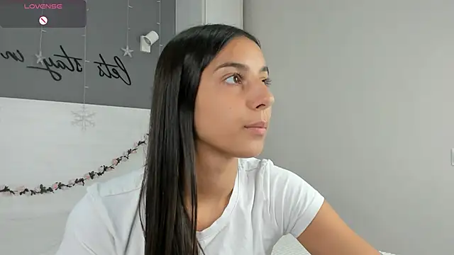 Snapshot of Maria__Candy chatting on 10/18/25, 04:04 Maria Candy online show from 10/18/25, 04:04