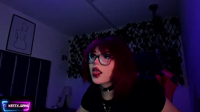 Kitty Gang online show from 10/16/25, 02:01