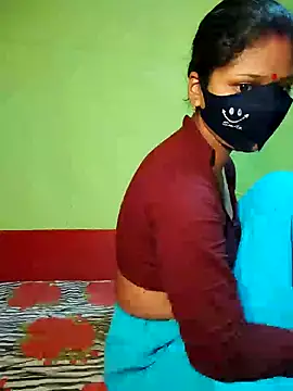 Snapshot of indiancouple09 chatting on 12/14/24, 10:50 indiancouple09 online show from 12/14/24, 10:50