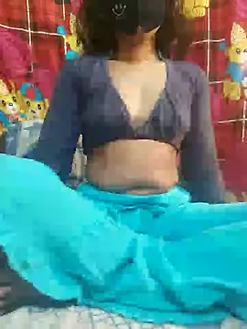 Snapshot of indiancouple09 chatting on 12/26/24, 10:52 indiancouple09 online show from 12/26/24, 10:52