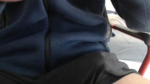 Snapshot of lxrxdxn chatting on 02/26/26, 12:15 lxrxdxn online show from 02/26/26, 12:15