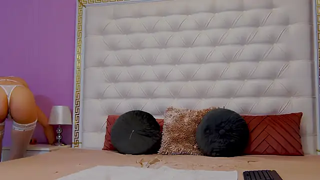 Lenna Paul online show from 09/17/25, 04:14