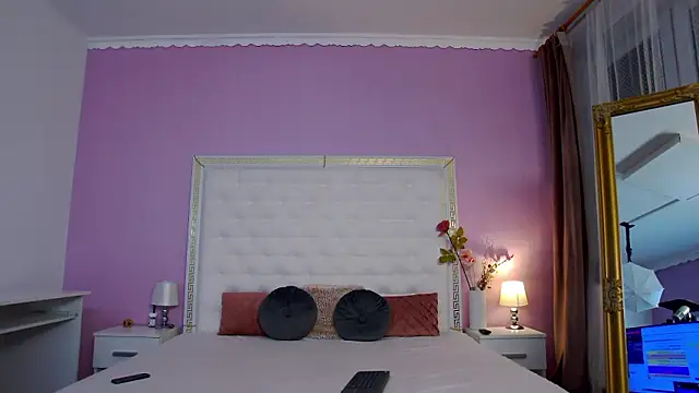 Lenna Paul online show from 02/11/26, 05:12