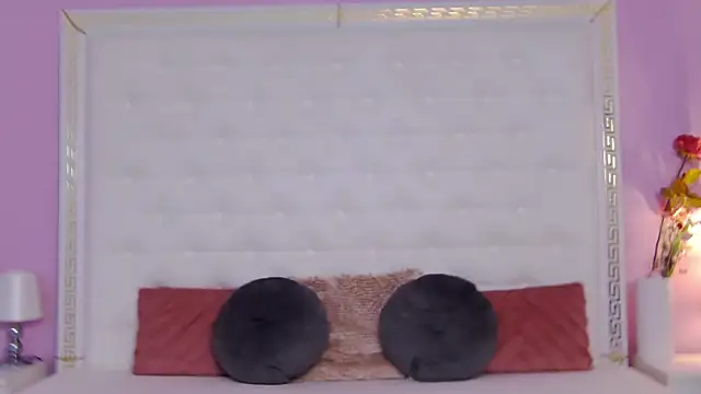 Lenna Paul online show from 04/07/26, 05:19