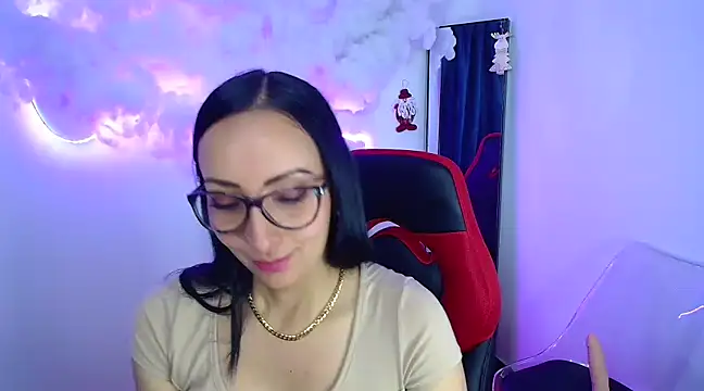 Snapshot of yaralyminjo2 chatting on 12/26/24, 02:27 yaralyminjo2 online show from 12/26/24, 02:27