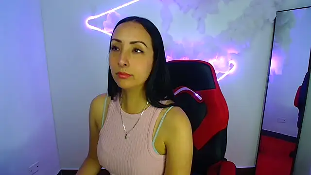 Snapshot of yaralyminjo2 chatting on 01/20/25, 01:53 yaralyminjo2 online show from 01/20/25, 01:53