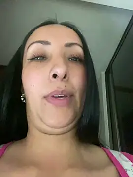 Snapshot of yaralyminjo2 chatting on 01/22/25, 11:53 yaralyminjo2 online show from 01/22/25, 11:53