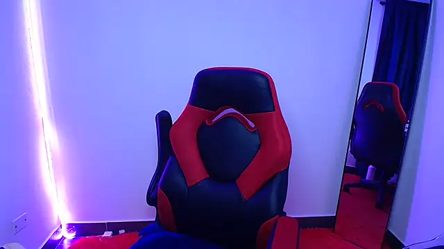 Snapshot of yaralyminjo2 chatting on 02/28/25, 04:42 yaralyminjo2 online show from 02/28/25, 04:42