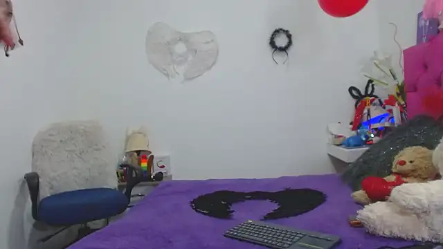 Snapshot of AlexaFontana chatting on 03/05/25, 04:56 AlexaFontana online show from 03/05/25, 04:56