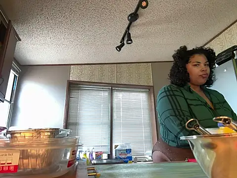 Snapshot of TheeGoddessAset chatting on 03/17/25, 11:54 TheeGoddessAset online show from 03/17/25, 11:54