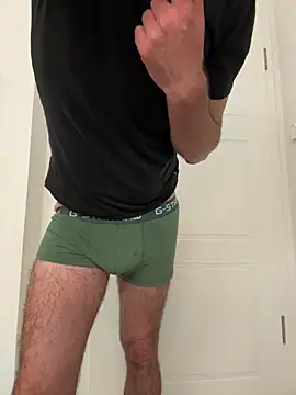 Snapshot of mrniceguy198 chatting on 10/17/25, 09:06 mrniceguy198 online show from 10/17/25, 09:06