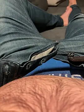 Snapshot of mrniceguy198 chatting on 12/20/25, 09:00 mrniceguy198 online show from 12/20/25, 09:00