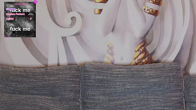 Snapshot of hailey_peach chatting on 03/01/25, 12:28 hailey peach online show from 03/01/25, 12:28