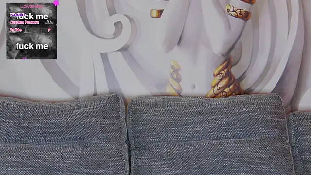 Snapshot of hailey_peach chatting on 03/03/25, 12:04 hailey peach online show from 03/03/25, 12:04