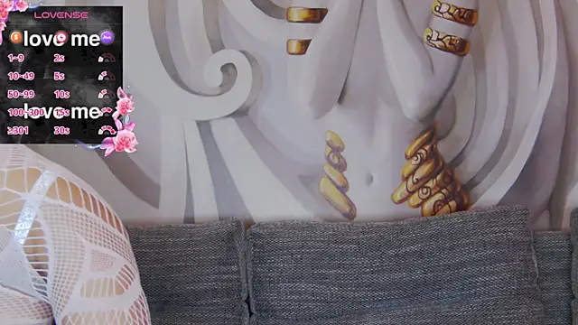 Snapshot of hailey_peach chatting on 09/14/25, 05:01 hailey peach online show from 09/14/25, 05:01