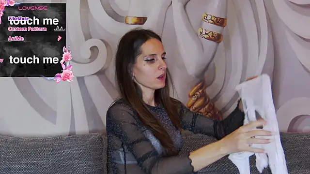 Snapshot of hailey_peach chatting on 09/27/25, 06:13 hailey peach online show from 09/27/25, 06:13