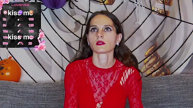 Snapshot of hailey_peach chatting on 10/27/25, 06:23 hailey peach online show from 10/27/25, 06:23