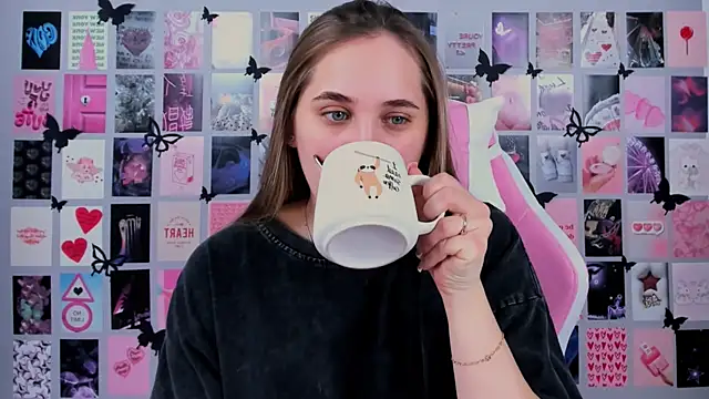 MiaMilas online show from 03/11/25, 06:10