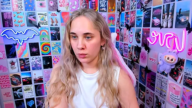 MiaMilas online show from 12/16/25, 02:00