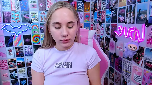 MiaMilas online show from 12/17/25, 11:38