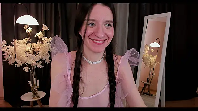 Snapshot of helentasty chatting on 02/01/25, 06:21 helentasty online show from 02/01/25, 06:21