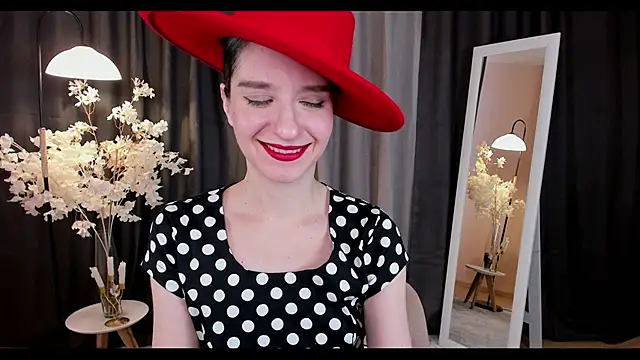 Snapshot of helentasty chatting on 02/07/25, 03:23 helentasty online show from 02/07/25, 03:23