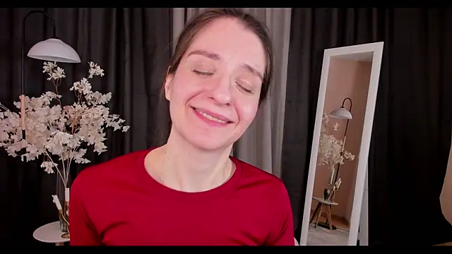Snapshot of helentasty chatting on 02/12/25, 06:19 helentasty online show from 02/12/25, 06:19