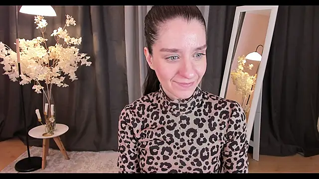 Snapshot of helentasty chatting on 02/19/25, 03:17 helentasty online show from 02/19/25, 03:17