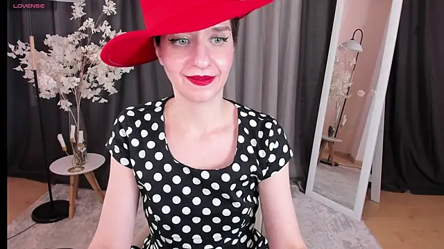 Snapshot of helentasty chatting on 03/17/25, 05:12 helentasty online show from 03/17/25, 05:12