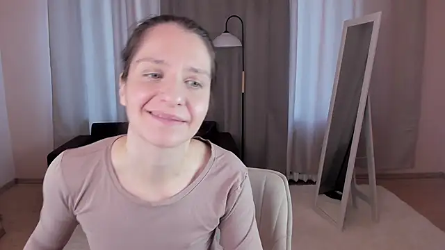 Snapshot of helentasty chatting on 09/26/25, 02:59 helentasty online show from 09/26/25, 02:59