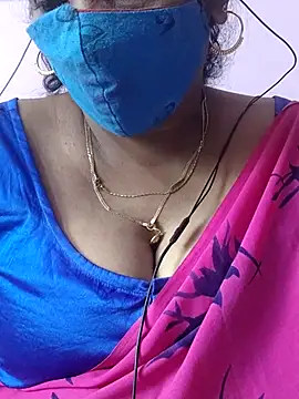 mallu-sumi online show from 10/26/25, 08:09