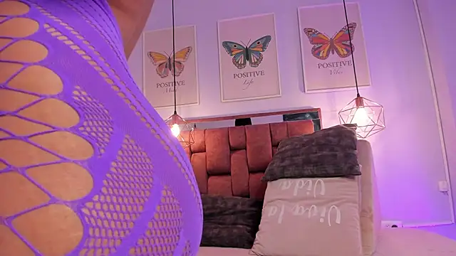 kristakinnky online show from 04/16/26, 12:06