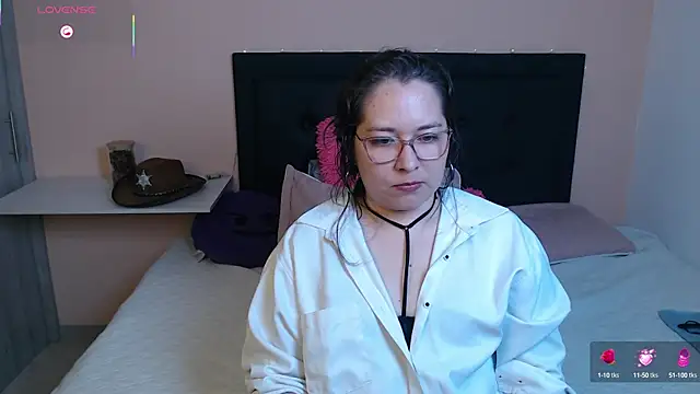 May Carlier online show from 10/21/25, 03:07