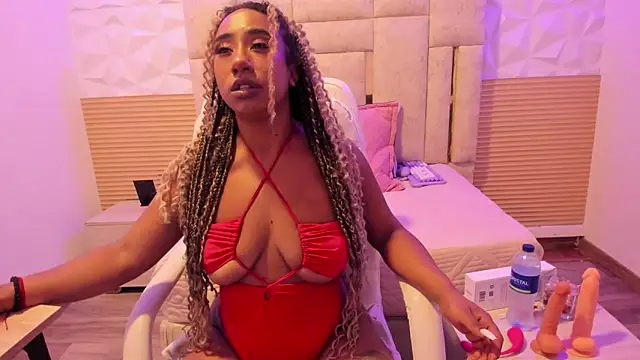  Eveelyn online show from 02/12/26, 07:09