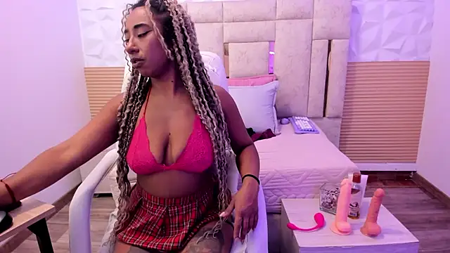  Eveelyn online show from 03/10/26, 07:30