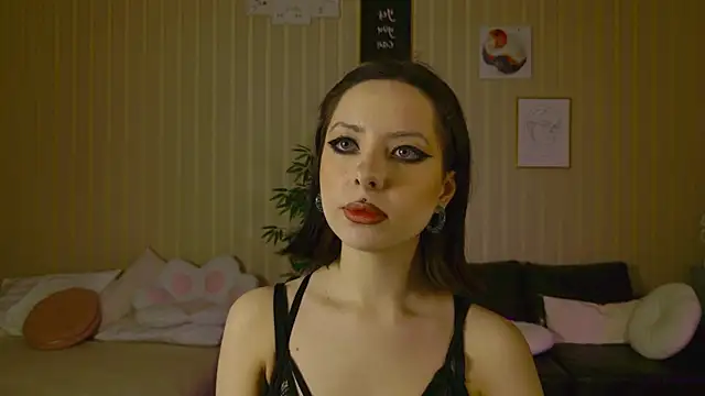 Lazzy Lizzy online show from 12/12/24, 06:36