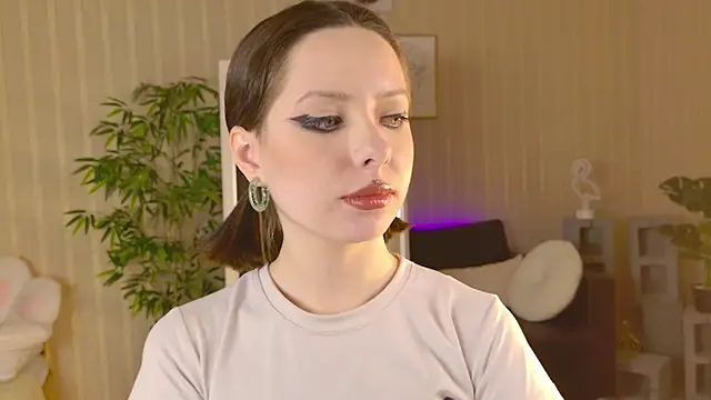 Lazzy Lizzy online show from 12/12/24, 10:45