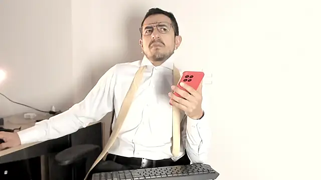 pablo-rincon95 online show from 01/04/25, 11:43