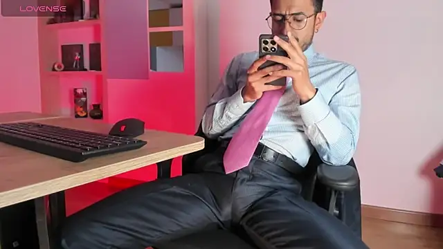 pablo-rincon95 online show from 11/18/25, 08:46