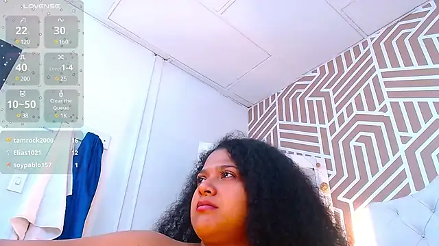 Snapshot of JadeSoleile chatting on 02/13/25, 06:27 JadeSoleile online show from 02/13/25, 06:27