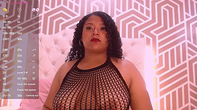 Snapshot of JadeSoleile chatting on 09/23/25, 12:08 JadeSoleile online show from 09/23/25, 12:08