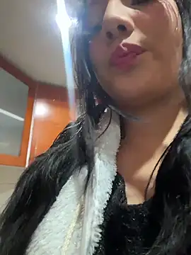 Snapshot of Emily_Trujillo chatting on 10/14/25, 06:09 Emily Trujillo online show from 10/14/25, 06:09